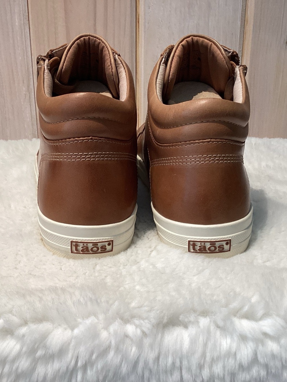 Taos Winner Leather High Top Sneaker Caramel - Picture 5 of 13